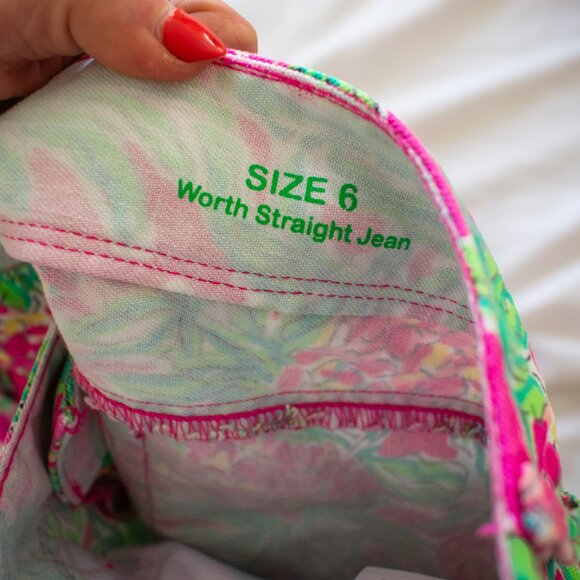 Lilly Pulitzer Pineapple Print Worth Straight Jean Size 6 - Picture 3 of 6